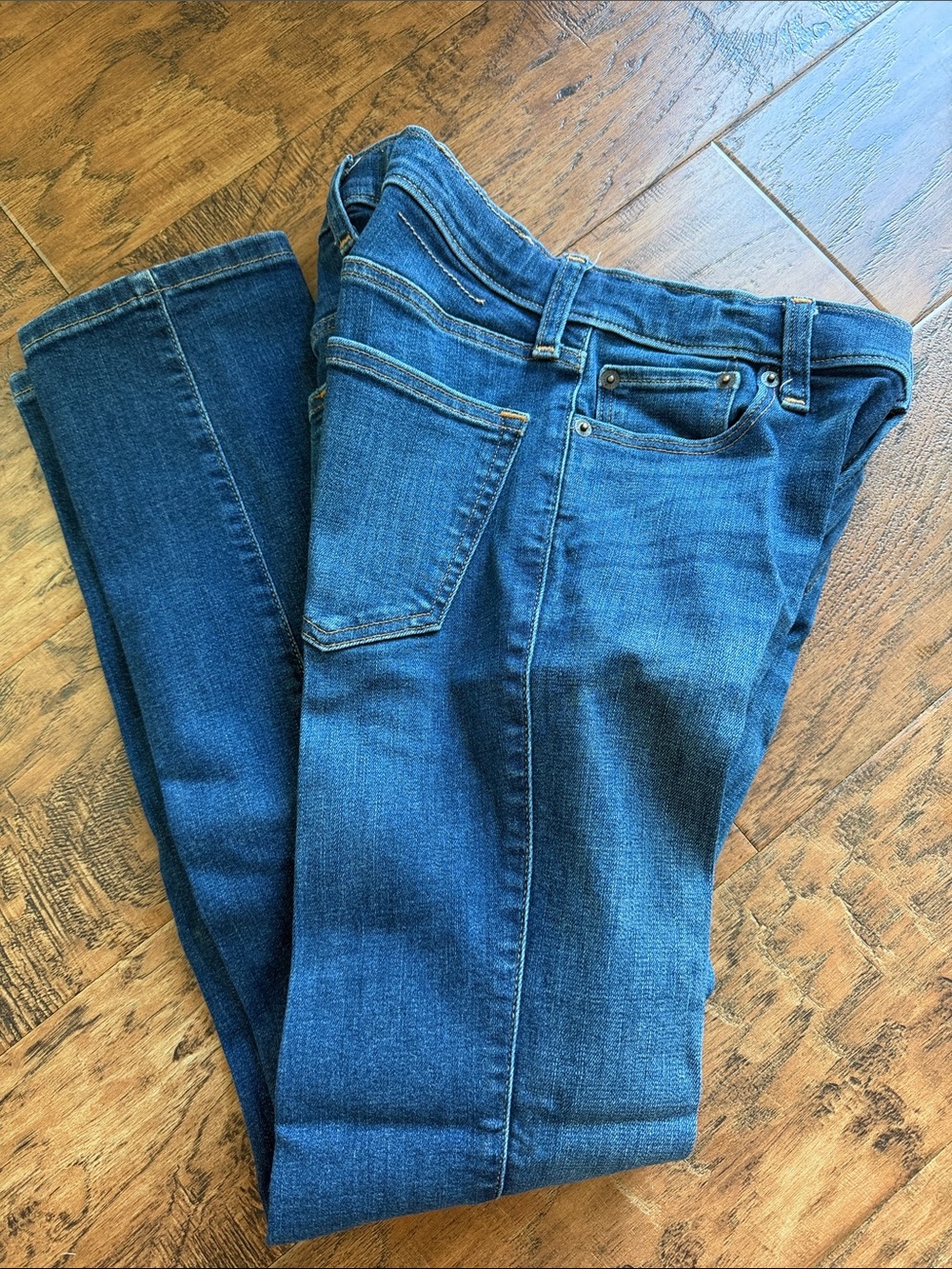Abercrombie & Fitch Women's Dark Blue Skinny Jeans